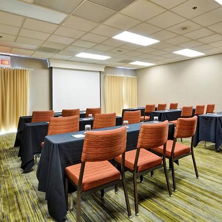 Courtyard Dallas Medical Market Center Εξωτερικό φωτογραφία