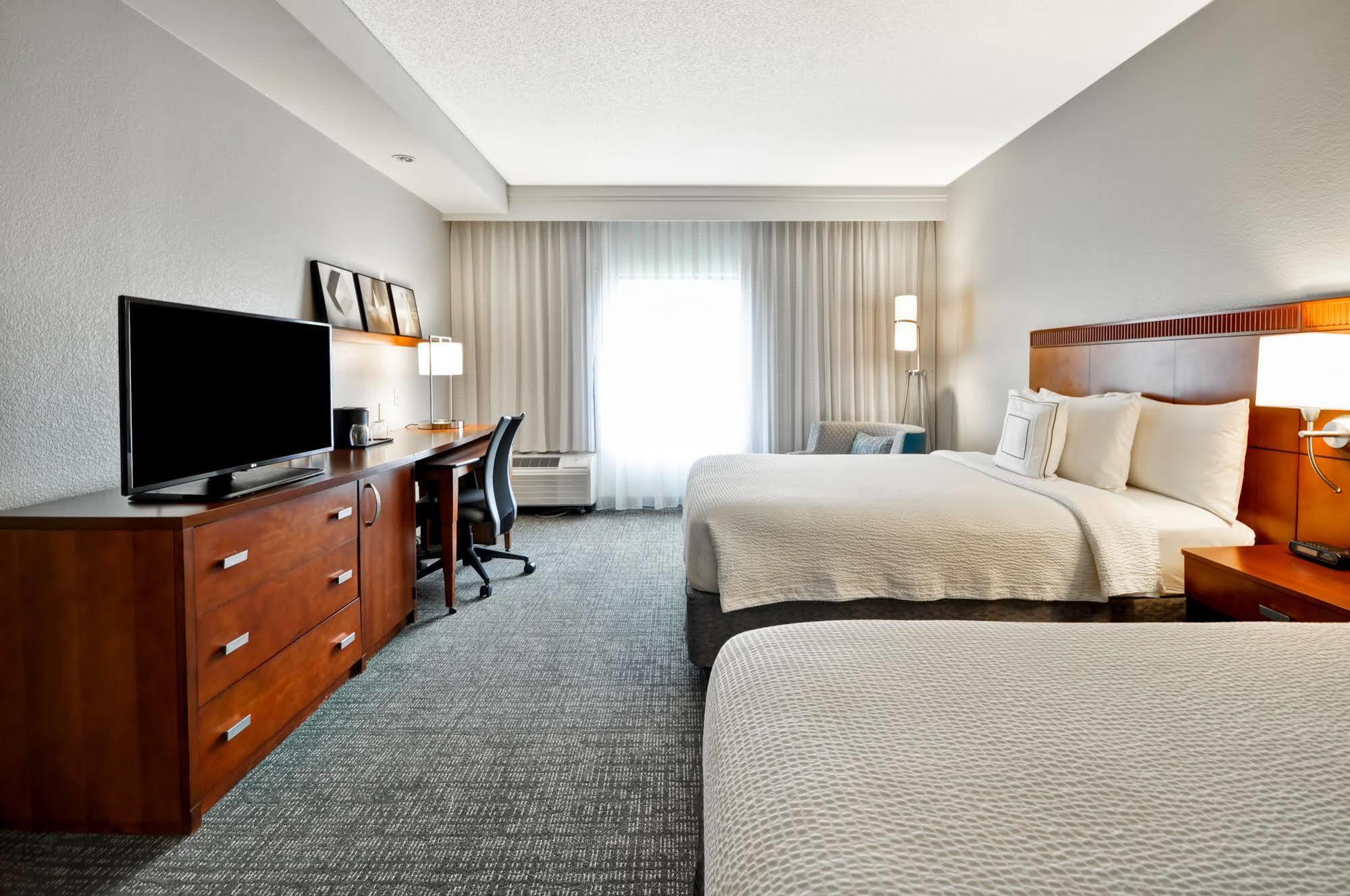 Courtyard Dallas Medical Market Center Εξωτερικό φωτογραφία